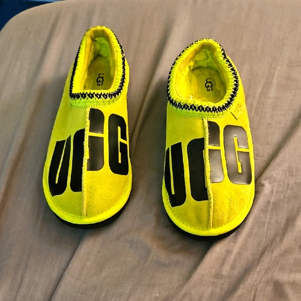 UGG Mens Size 7 Keylime Slippers